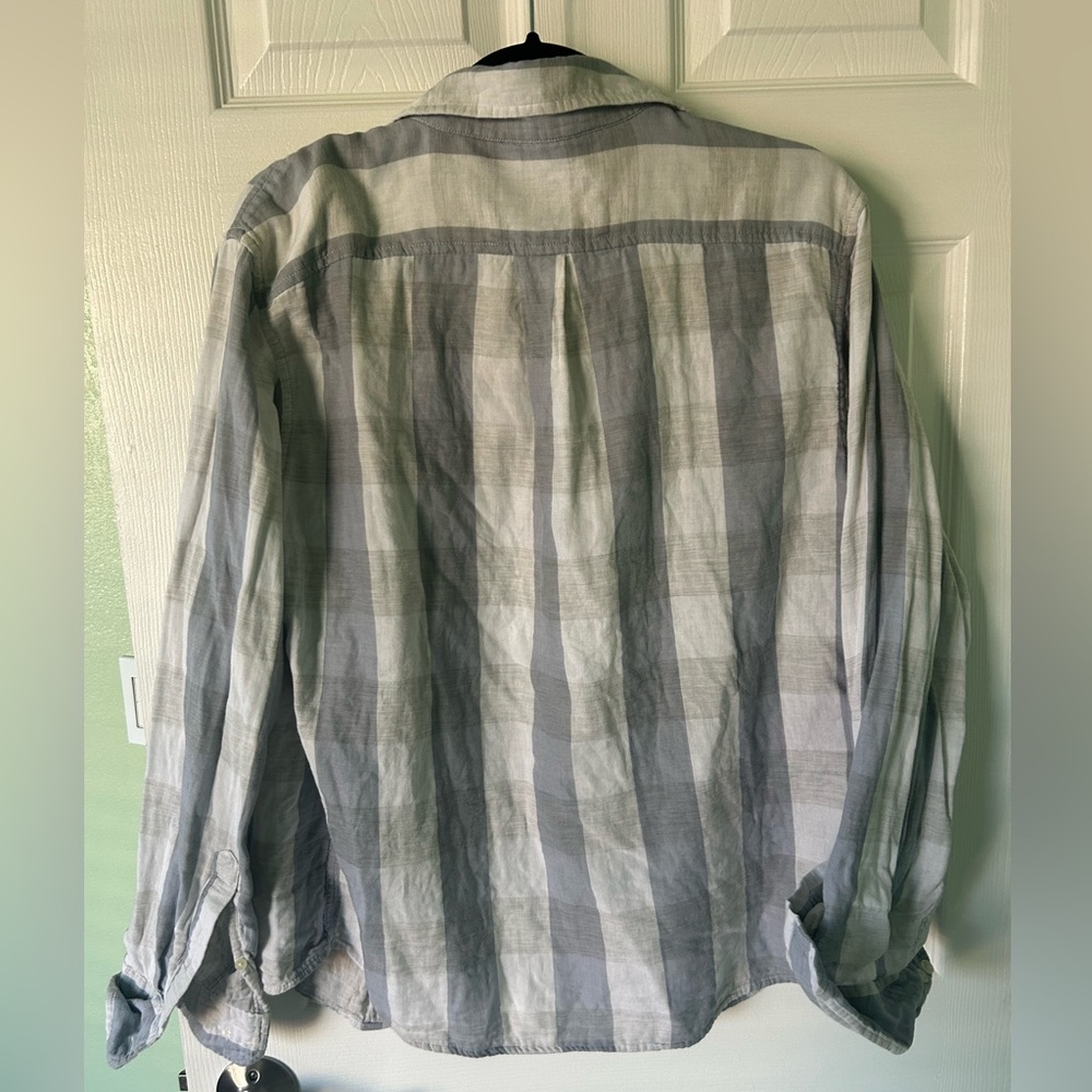 Men’s button down - Picture 3 of 4